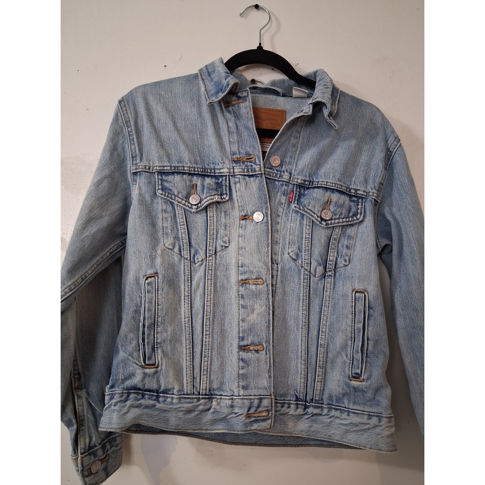 Levis Premium Womens XS distress LightDenim Trucker Jacket big E ButtonUpCotton